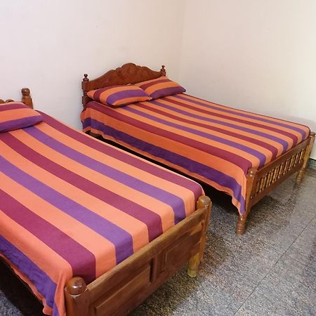 Naaval Beach Villa & Rooms Батикалоа Екстериор снимка
