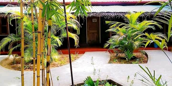 Naaval Beach Villa & Rooms Батикалоа Екстериор снимка