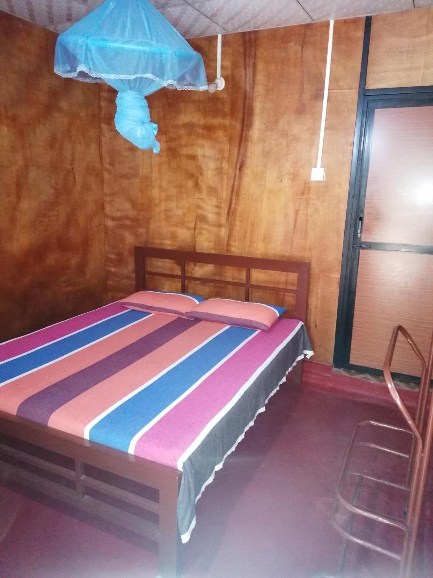 Naaval Beach Villa & Rooms Батикалоа Екстериор снимка