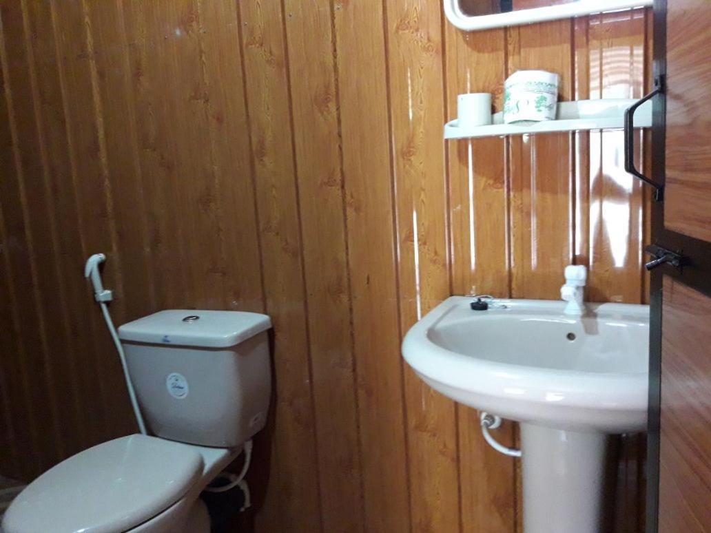 Naaval Beach Villa & Rooms Батикалоа Екстериор снимка