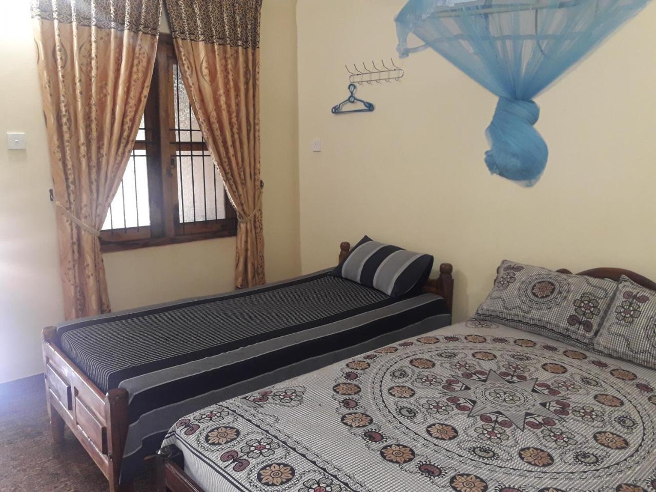 Naaval Beach Villa & Rooms Батикалоа Екстериор снимка